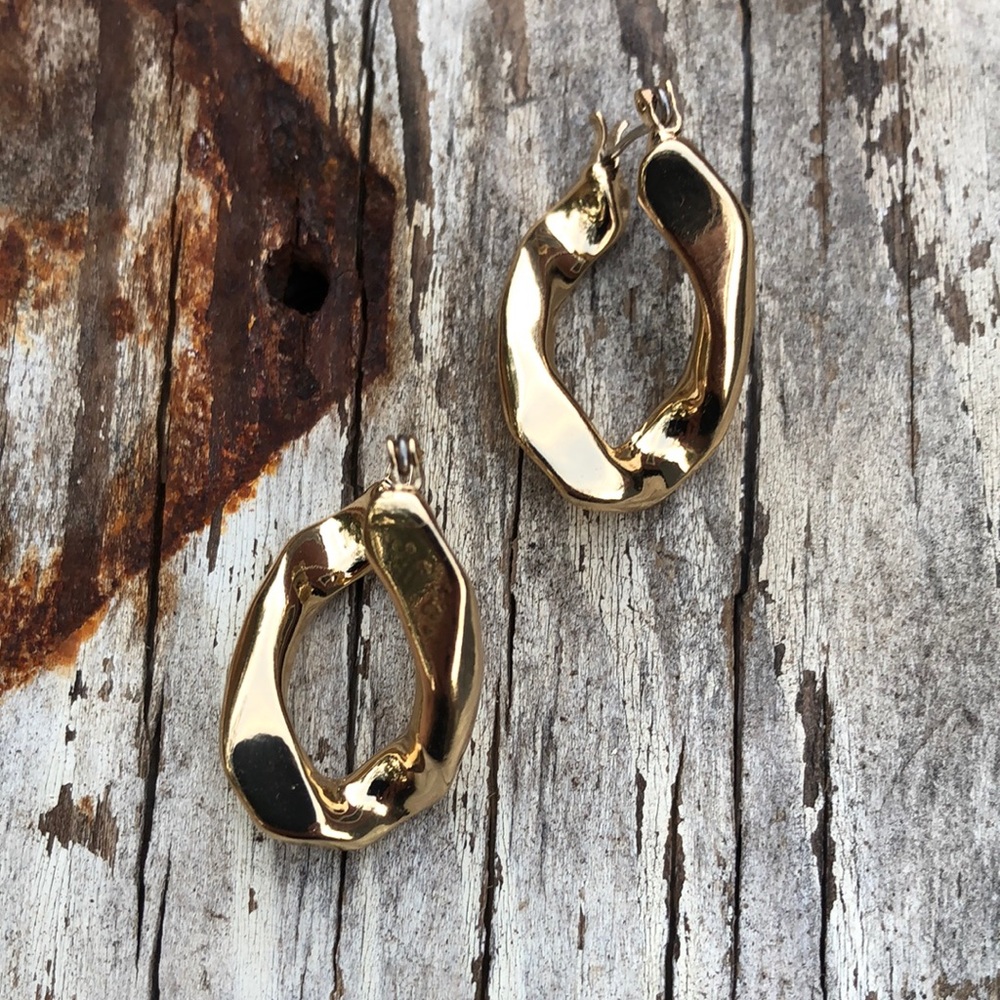 MICHEL Chain Link Hoops! - Picture 2 of 8